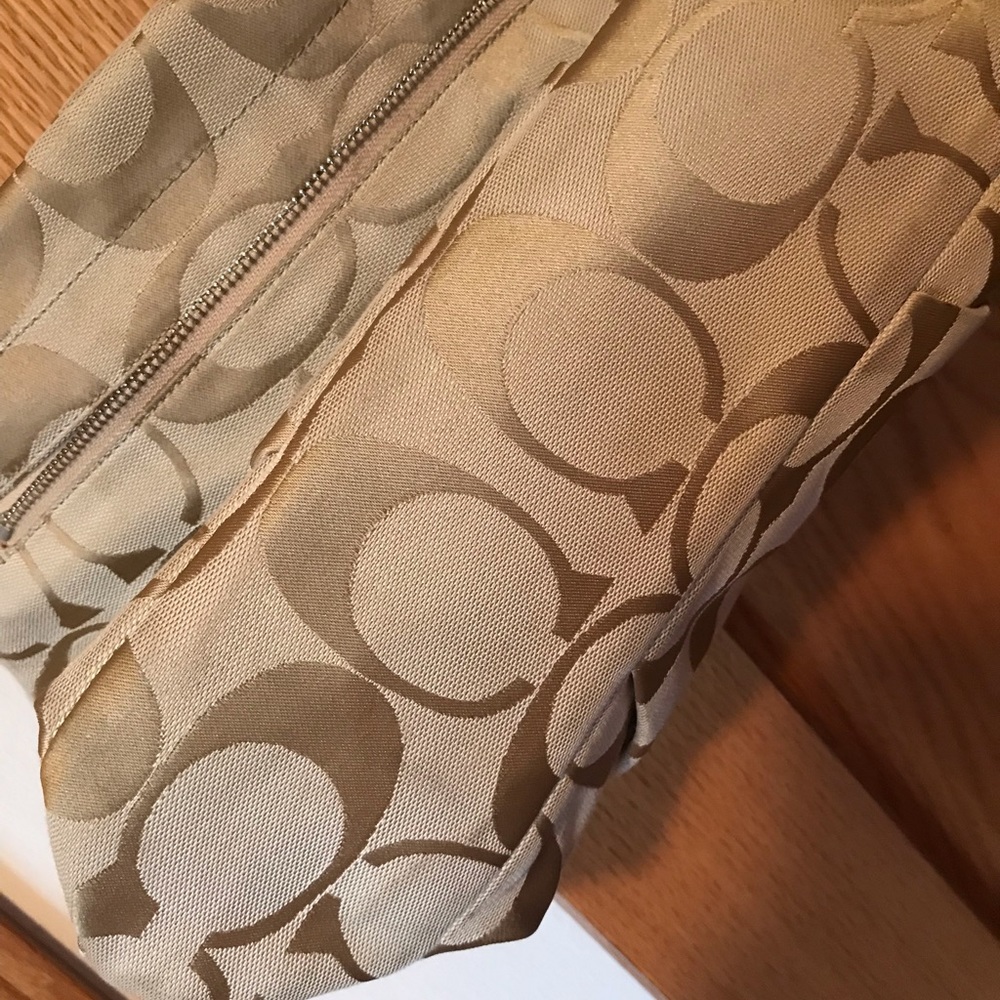 Coach Handbag - Picture 4 of 5